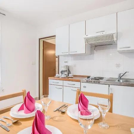 Beautiful In With Kitchen * Jurandvor